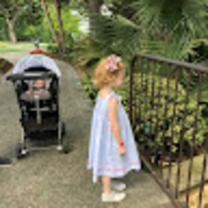 Meet your Posher, Laura